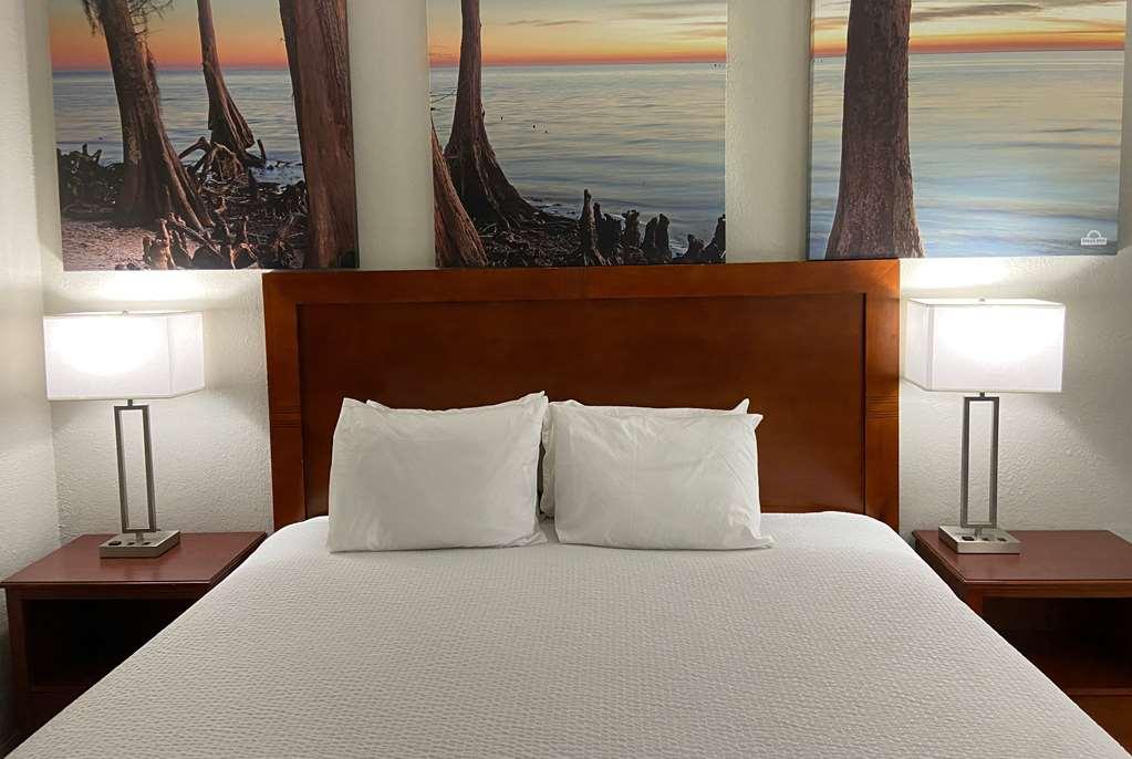 Days Inn By Wyndham Ozark Bilik gambar