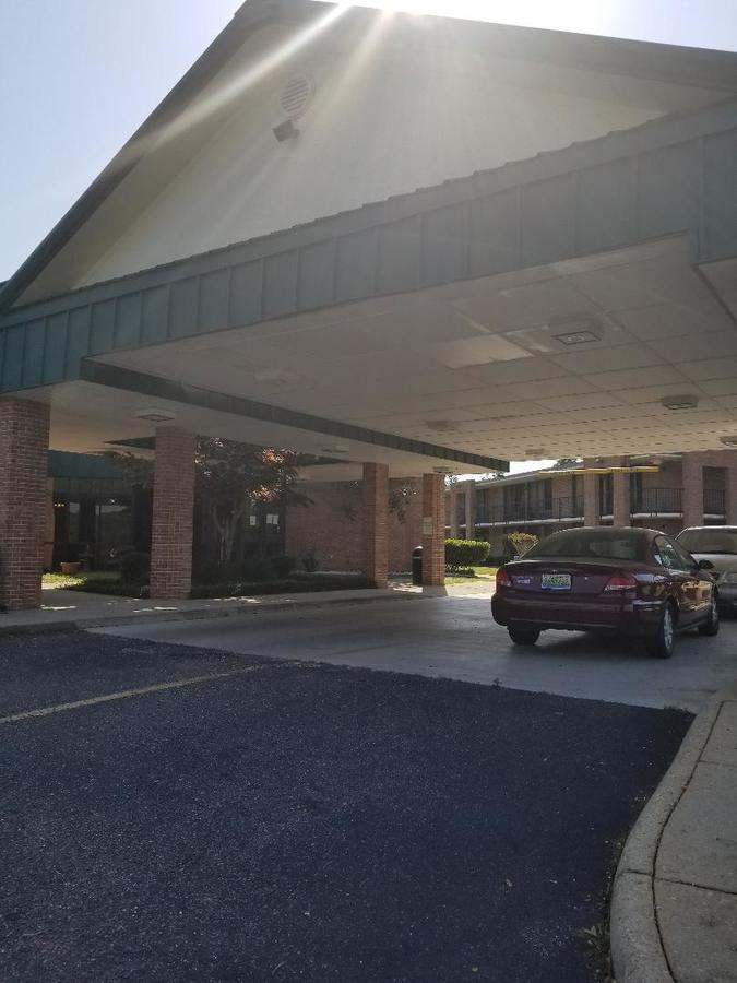 Days Inn By Wyndham Ozark Luaran gambar